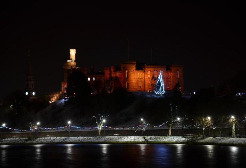 Bed and Breakfast Averon House