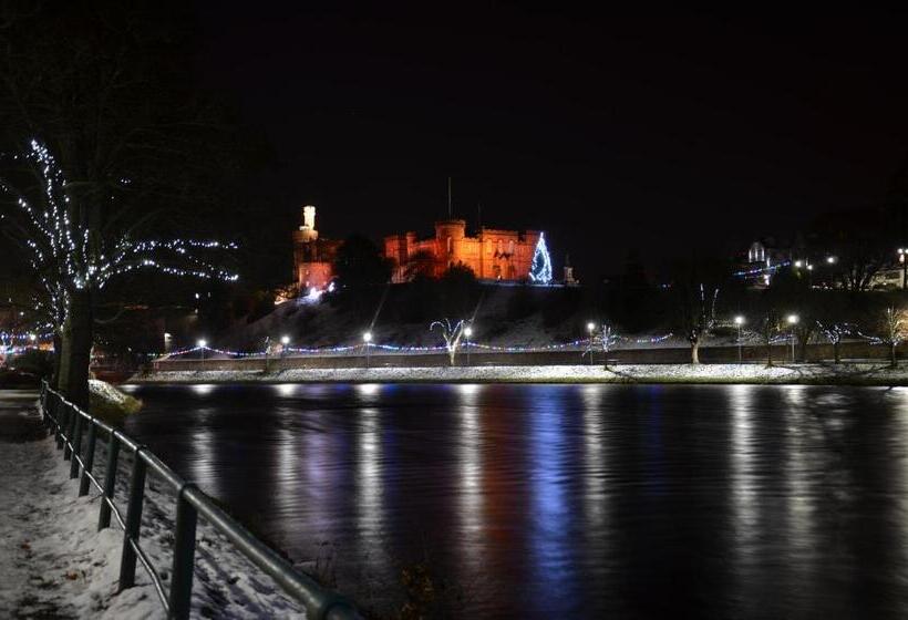 Bed and Breakfast Averon House