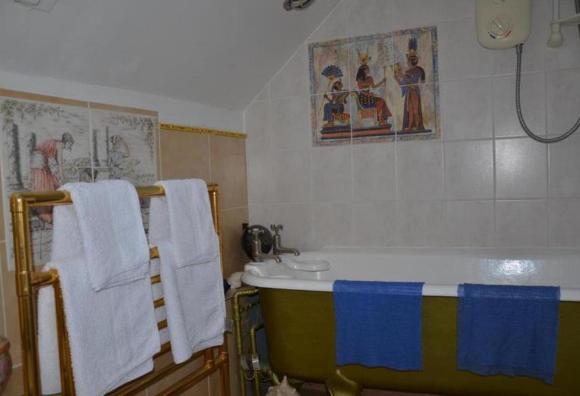 Bed and Breakfast Averon House