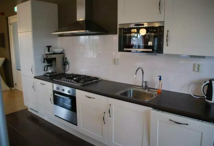 ホテル Vakantiehuis De Binnenplaets