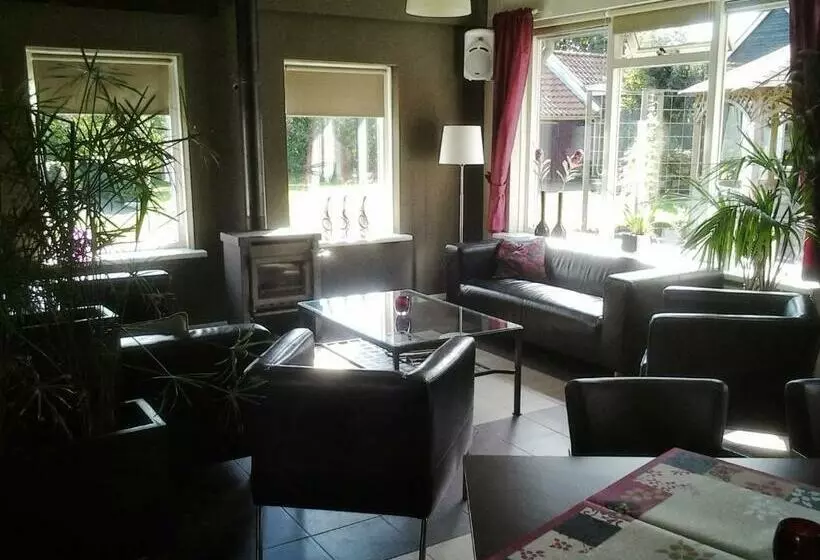 ホテル Vakantiehuis De Binnenplaets