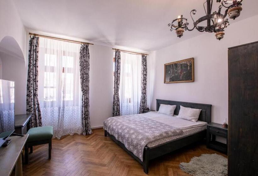 ペンション 4 Rooms Piata Sfatului