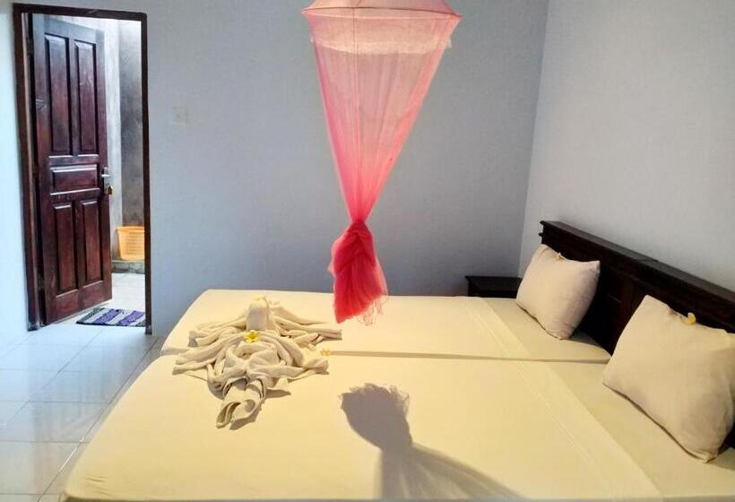 بنسيون Angga Guest House