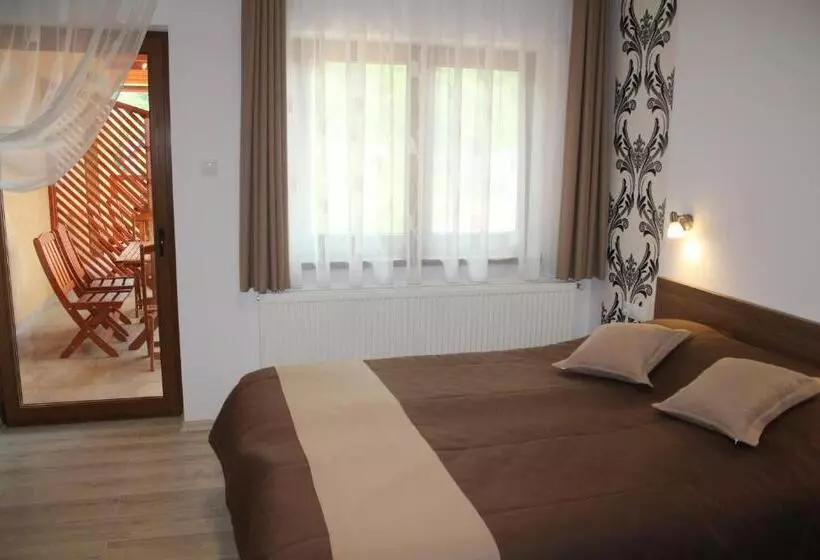 Pensió Casa 77 Praid