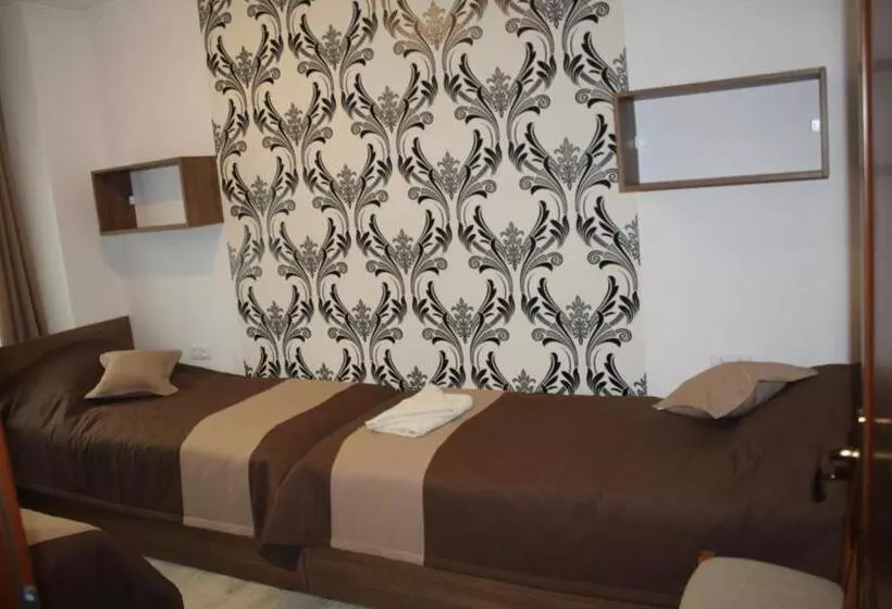 Pensió Casa 77 Praid