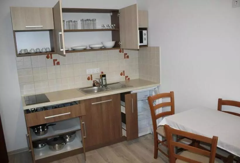 Pensió Casa 77 Praid