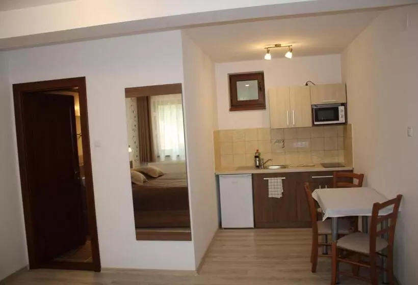 Pensió Casa 77 Praid