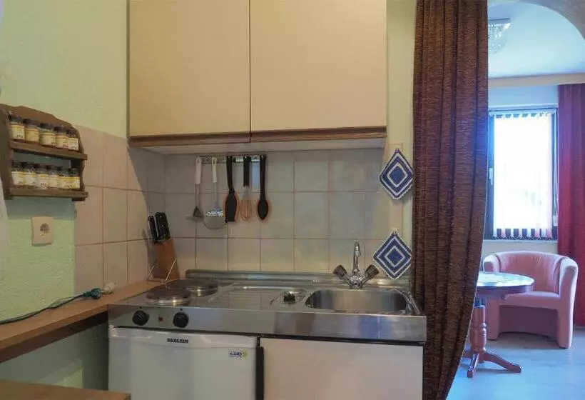 Majatalo Gästehaus Kratzer