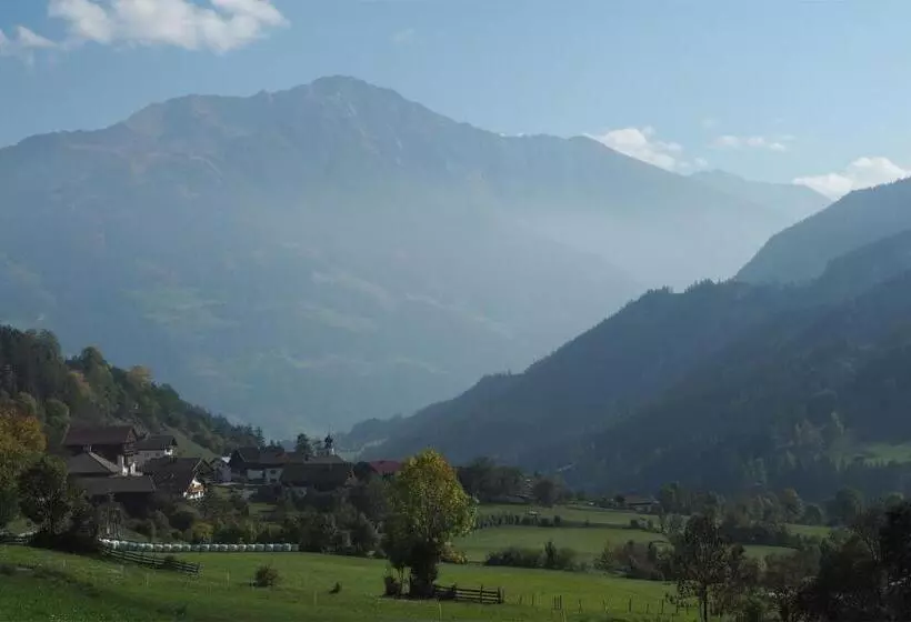 Majatalo Gästehaus Kratzer