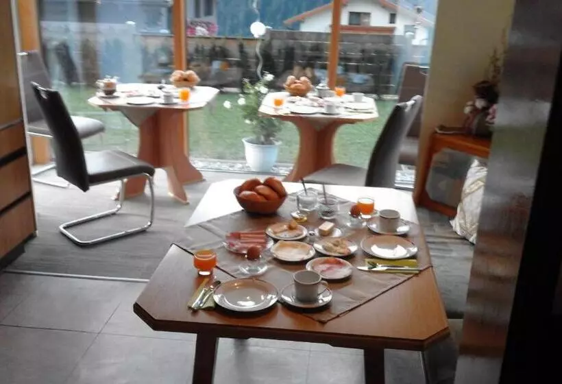 Majatalo Gästehaus Kratzer