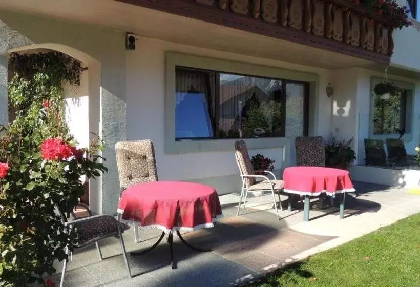 Majatalo Gästehaus Kratzer