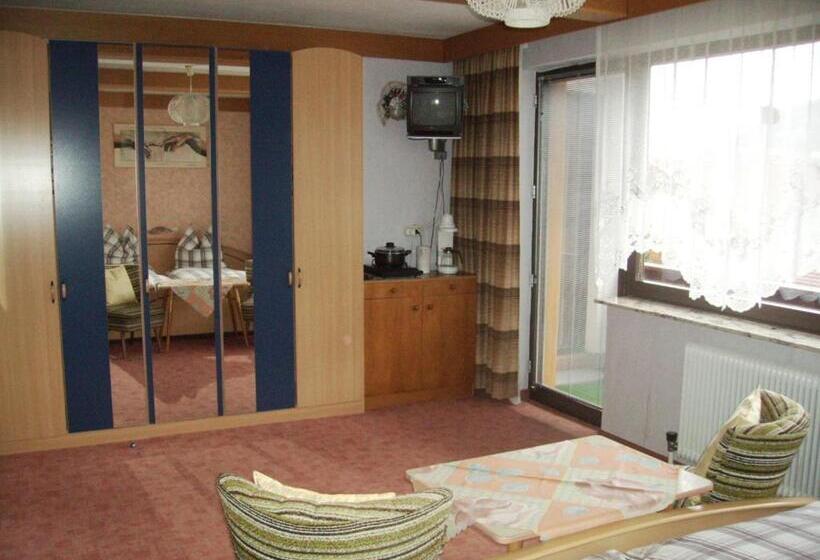 Пансион Gästehaus Kratzer