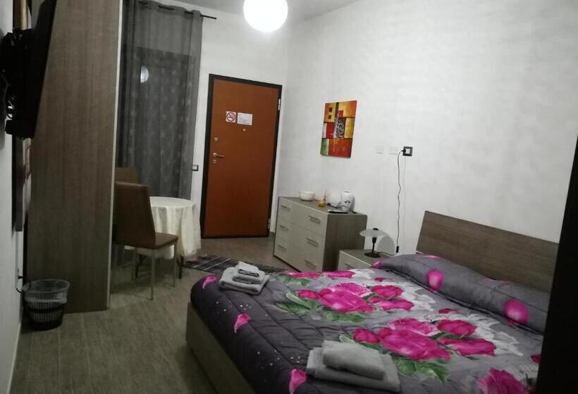 ペンション Rooms Loru