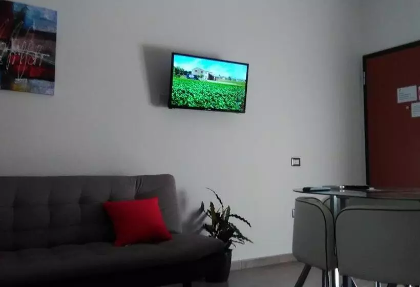 ペンション Rooms Loru