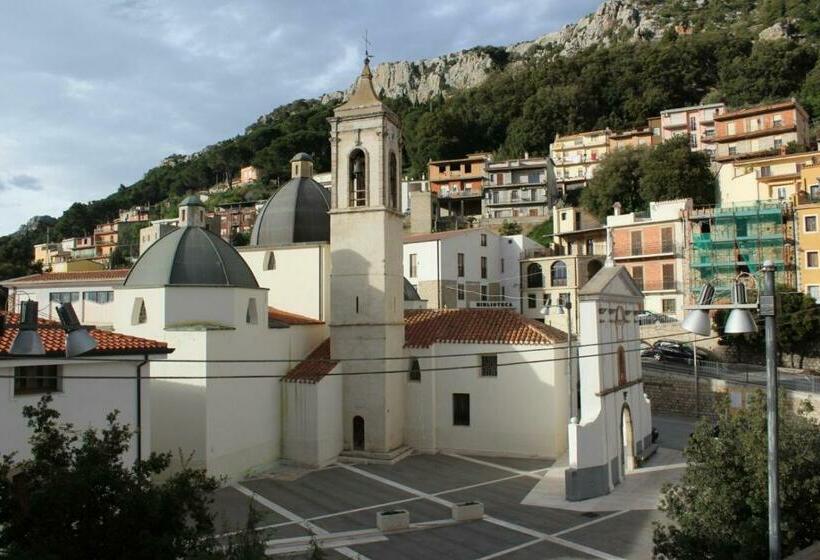 بنسيون Su Campanile