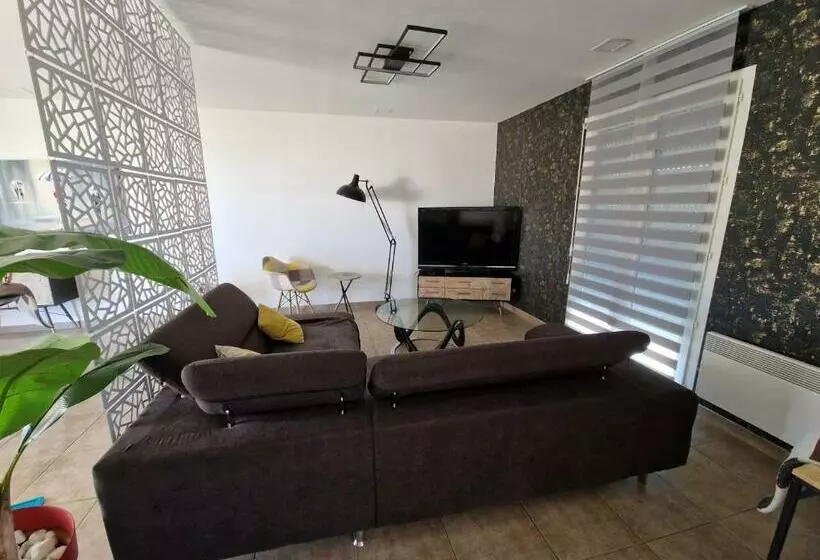 Villa Avec Piscine Sans Vis à Vis