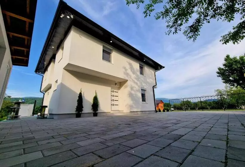 Villa Eda