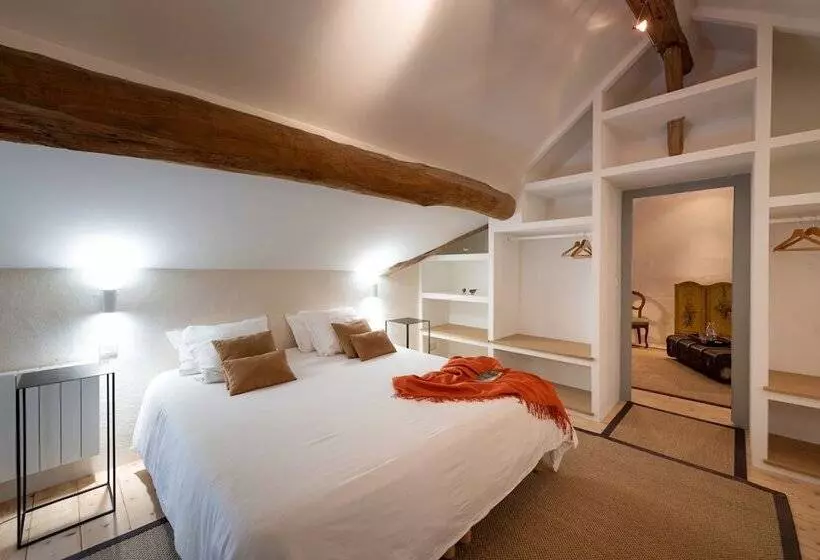 Aamiaismajoitus (B&B) Clos Saint Jacques   Maison D Hôtes