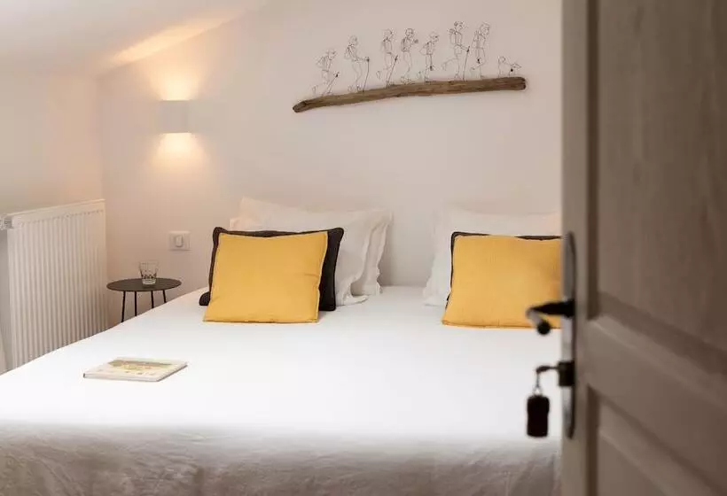 Aamiaismajoitus (B&B) Clos Saint Jacques   Maison D Hôtes