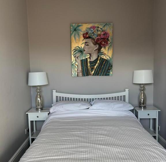 צימר Glengarth House Room Only Accommodation