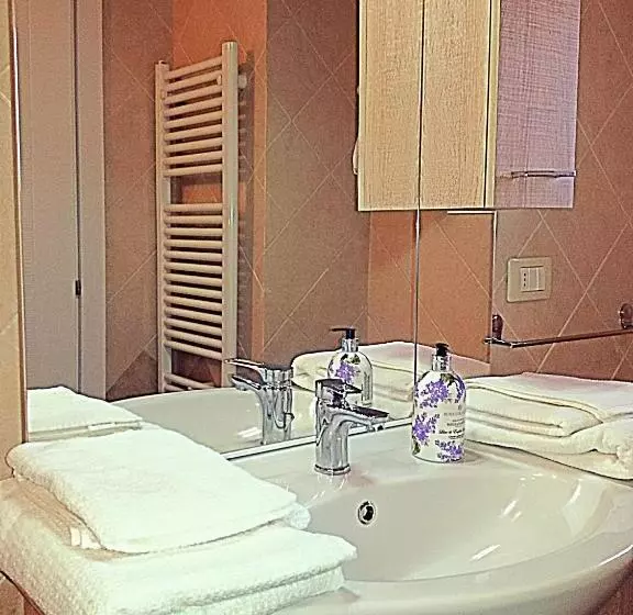 تختخواب و صبحانه Il Casale Dei Principi