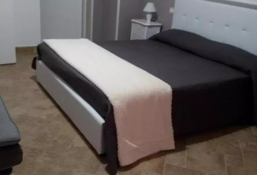تختخواب و صبحانه Il Casale Dei Principi