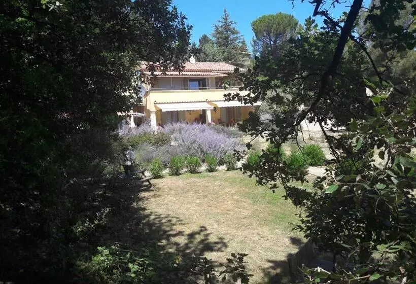 Aamiaismajoitus (B&B) Les Cerises