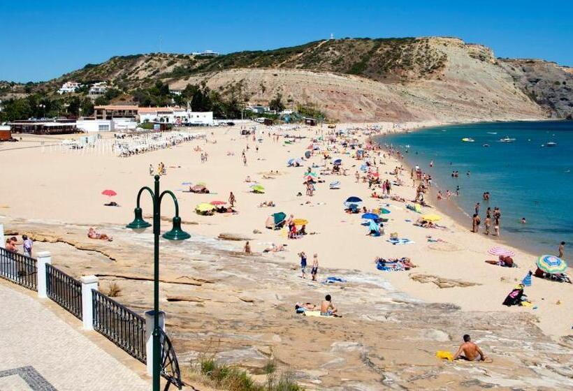 تختخواب و صبحانه Vila Florina