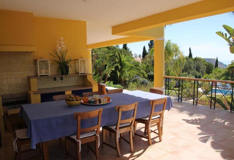 تختخواب و صبحانه Vila Florina