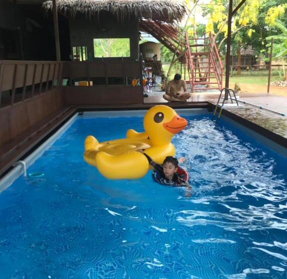 فندق Baan Nork Farmstay บ้านนอก ฟาร์มสเตย์