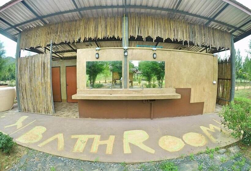 فندق Baan Nork Farmstay บ้านนอก ฟาร์มสเตย์