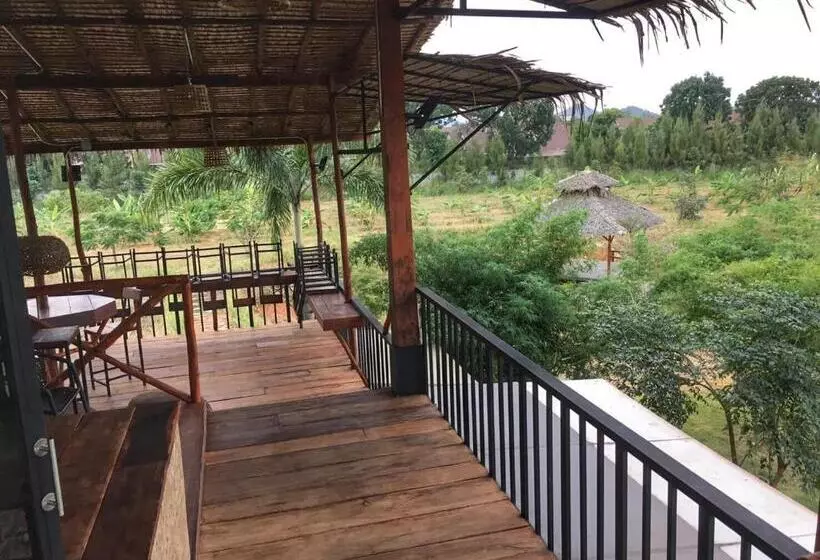 هتل Baan Nork Farmstay บ้านนอก ฟาร์มสเตย์