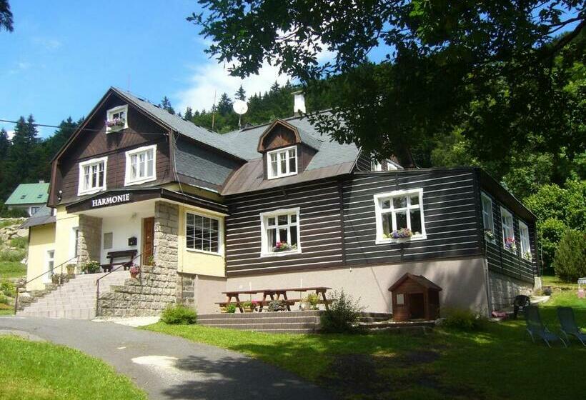 بنسيون Chata Harmonie