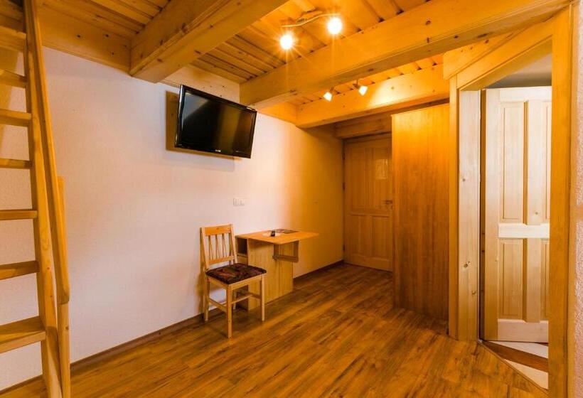 ペンション Ekoturizem Viženčar