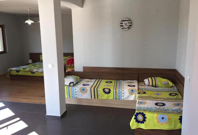 פנסיון Guest House Niya Chernomorets