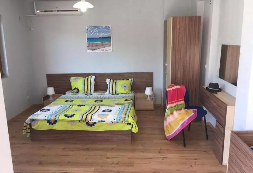 پانسیون Guest House Niya Chernomorets