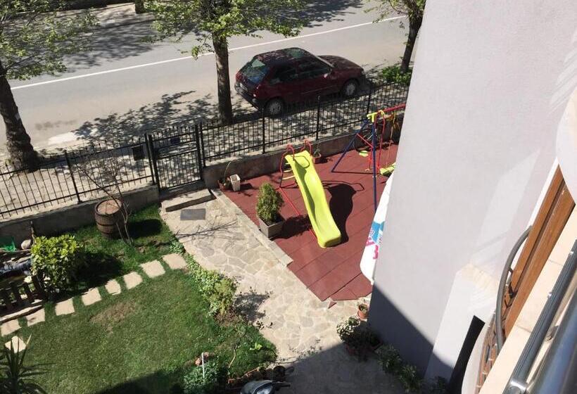 פנסיון Guest House Niya Chernomorets