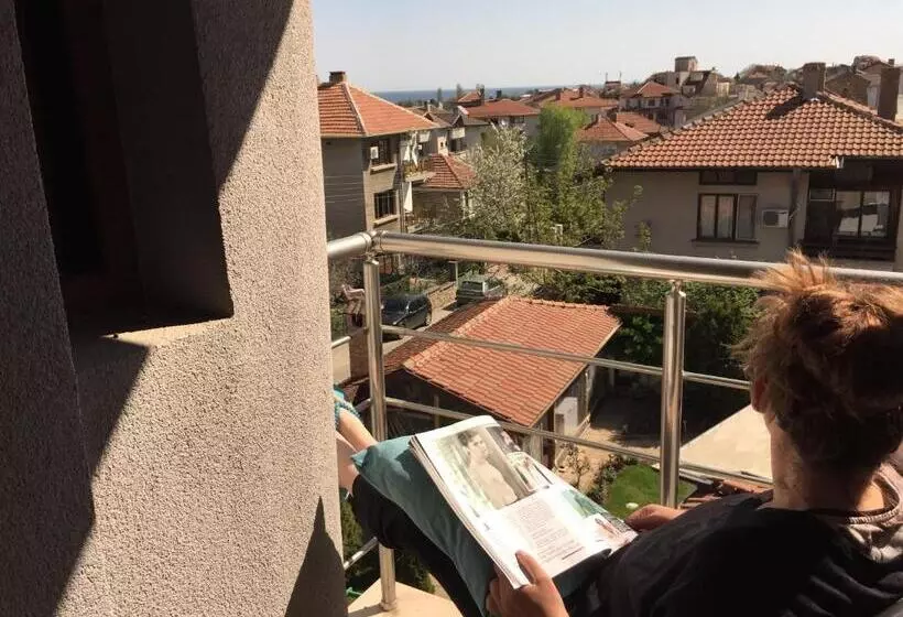 پانسیون Guest House Niya Chernomorets