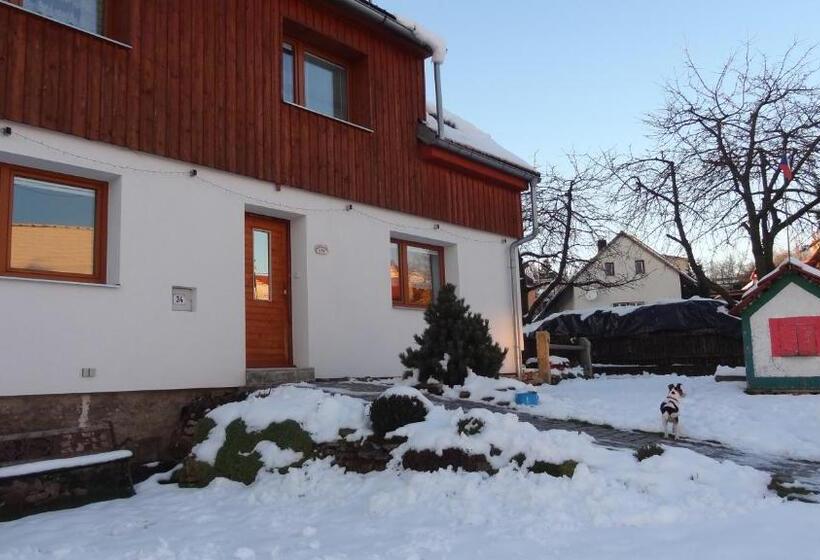 펜션 Ubytování U Kapličky