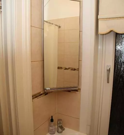 Majatalo Victorin House   All Rooms Are En Suite