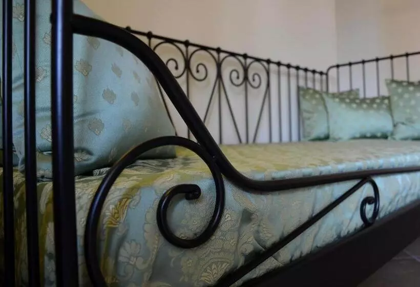 9 Muse Bed And Breakfast