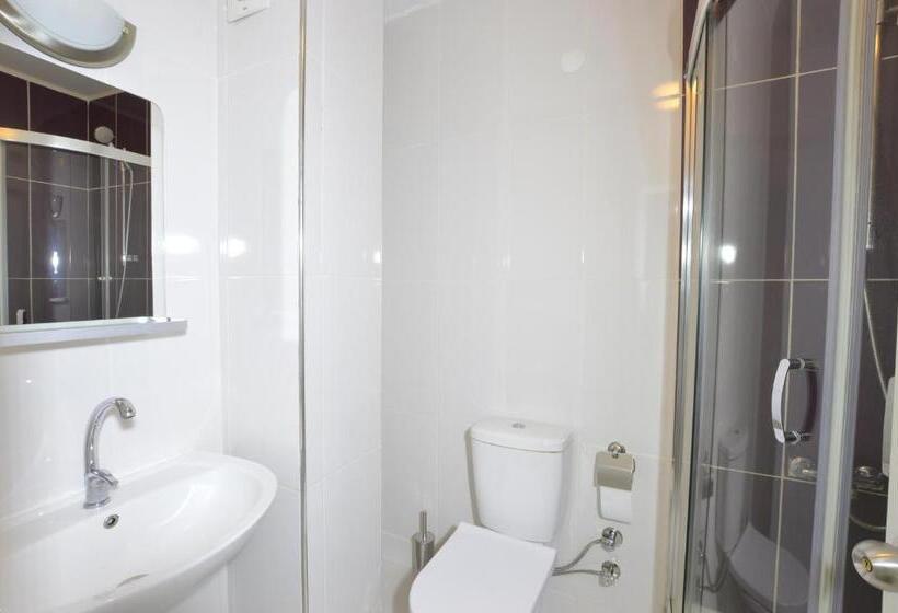 مبيت وإفطار Alayaz