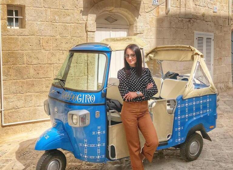 تختخواب و صبحانه Donna Nina