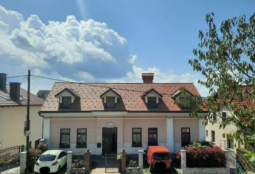 تختخواب و صبحانه Rooms čehovin