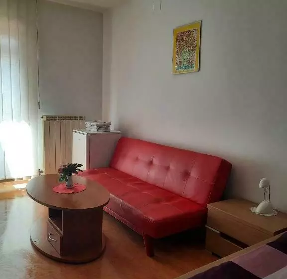 تختخواب و صبحانه Rooms čehovin