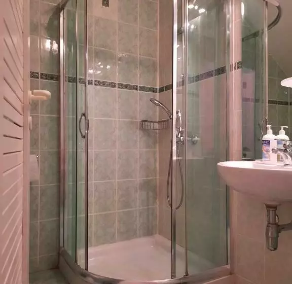 تختخواب و صبحانه Rooms čehovin