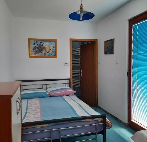 تختخواب و صبحانه Rooms čehovin