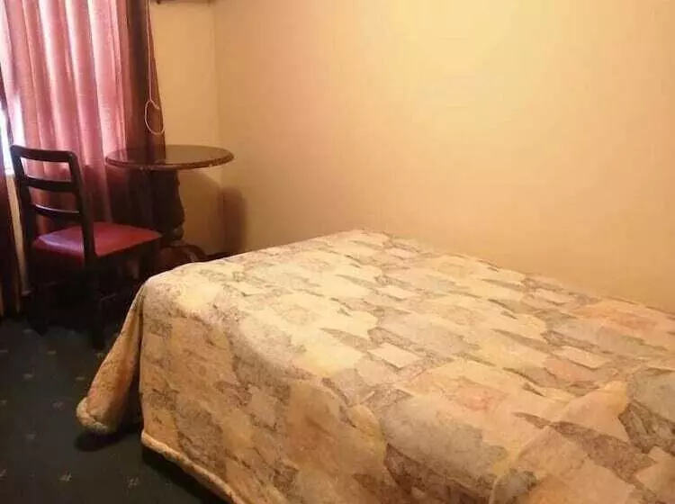 Cesar S Hotel La Merced