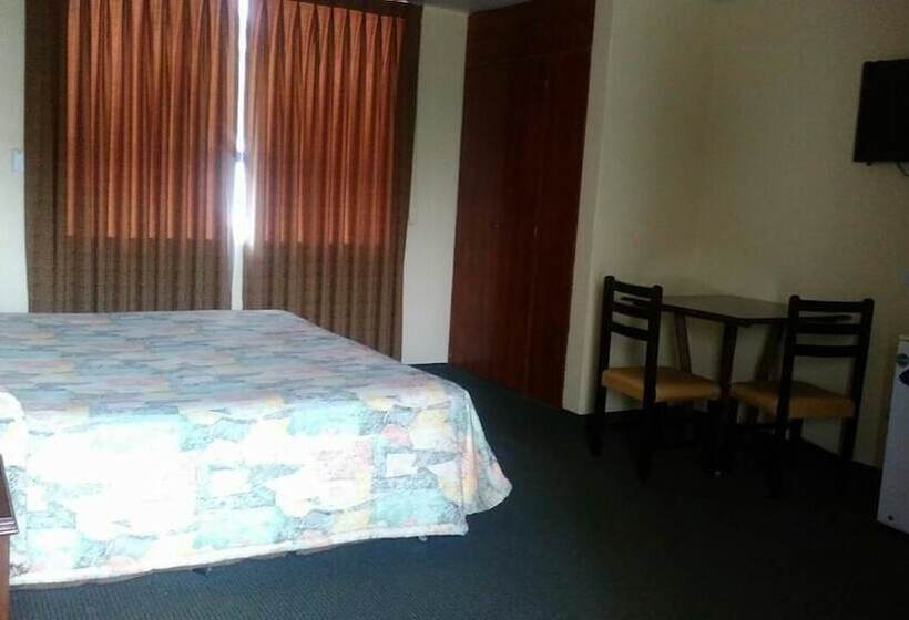 Cesar S Hotel La Merced