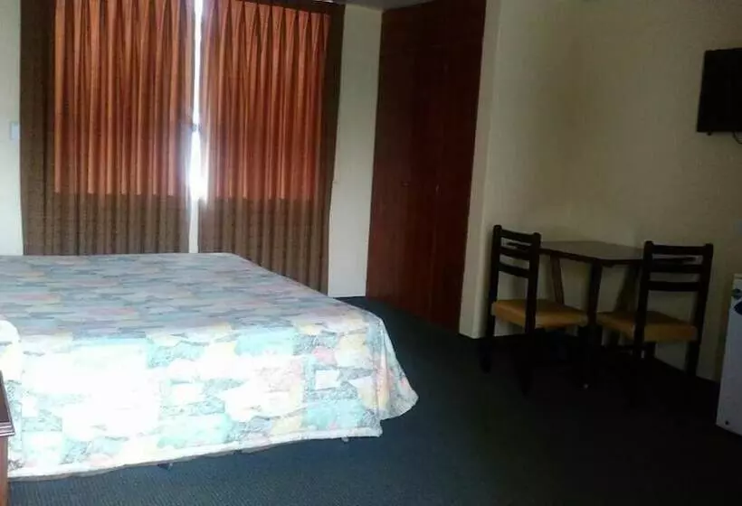 Cesar S Hotel La Merced